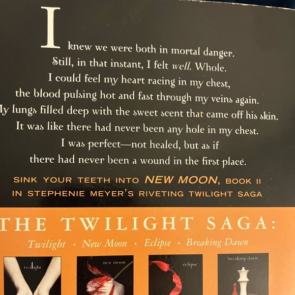 New Moon Paperback Book Poster Limited Tie In Movie Edition by Stephenie Meyer - Picture 6 of 17